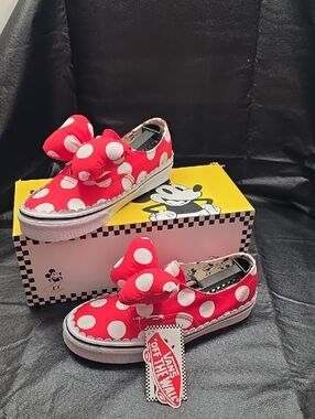 NIB Vans Minnie's Bow Slip On Women's Sz. 8